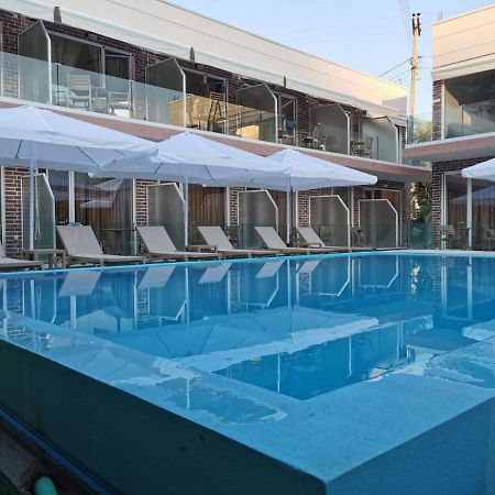 Hotel Capital Lux نيدري المظهر الخارجي الصورة