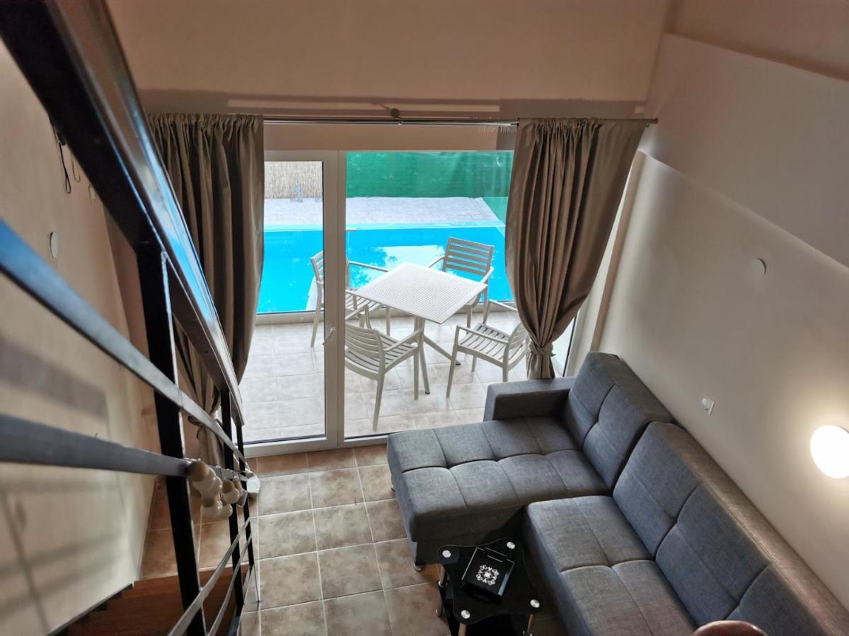 Hotel Capital Lux نيدري المظهر الخارجي الصورة