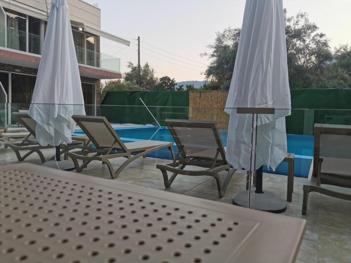 Hotel Capital Lux نيدري المظهر الخارجي الصورة