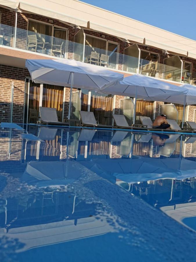 Hotel Capital Lux نيدري المظهر الخارجي الصورة